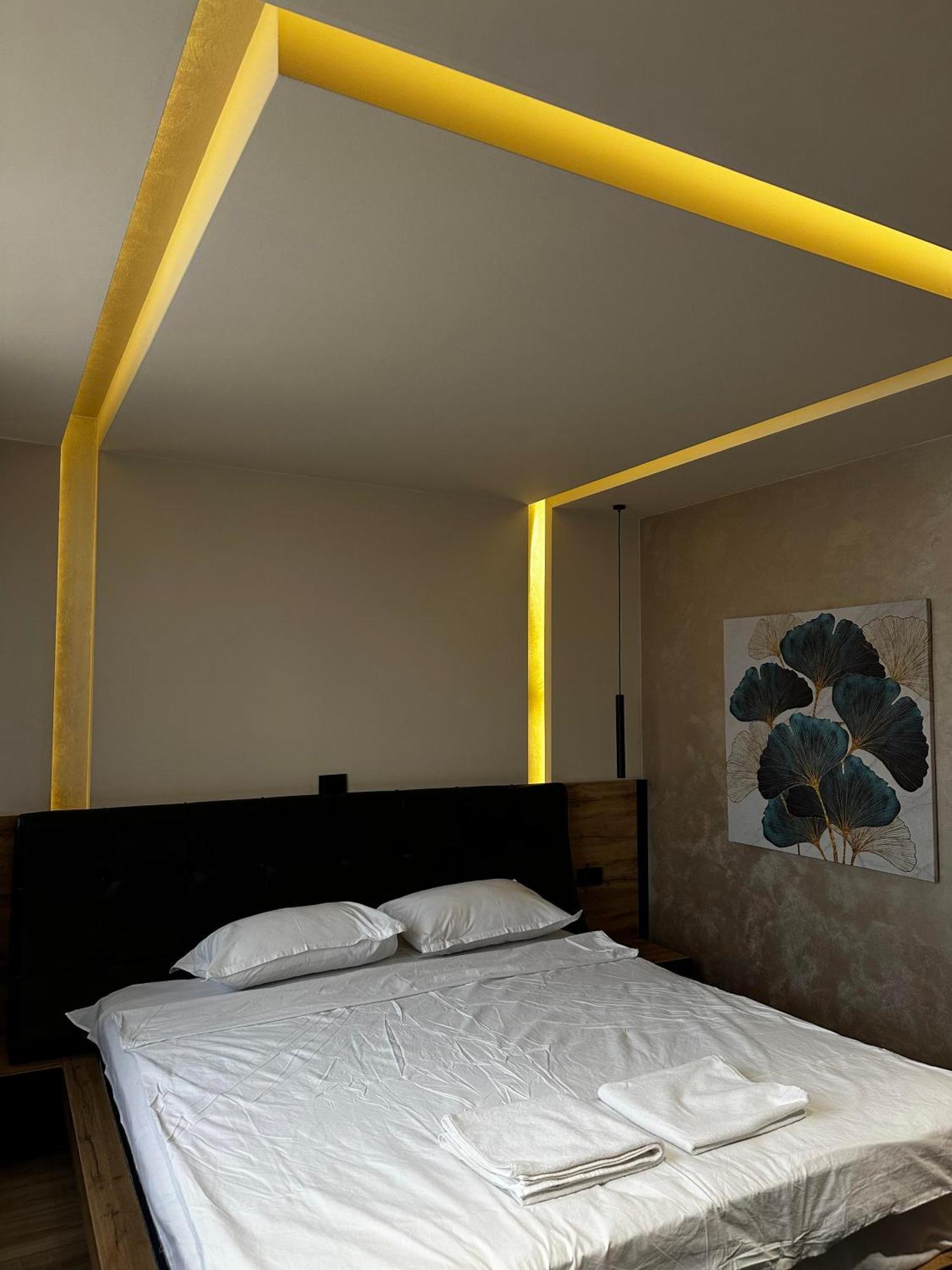 Zet Apartments - Bedroom & Bathroom Pristina Exterior foto