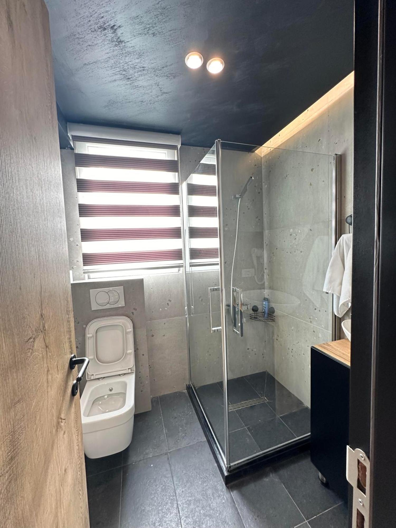 Zet Apartments - Bedroom & Bathroom Pristina Exterior foto